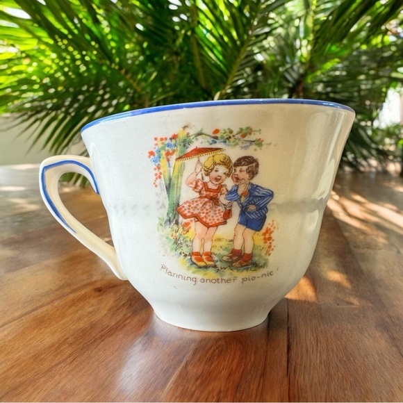 VINTAGE H&K Tunstall Little Jack Horner and Picnic Scene Tea Cup Made in England - Picture 1 of 12